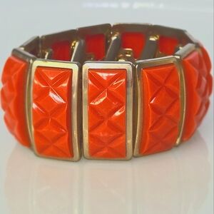 Vintage Coral Lucite Wide Bar Panel Accordion Expandab Stretch Bracelet